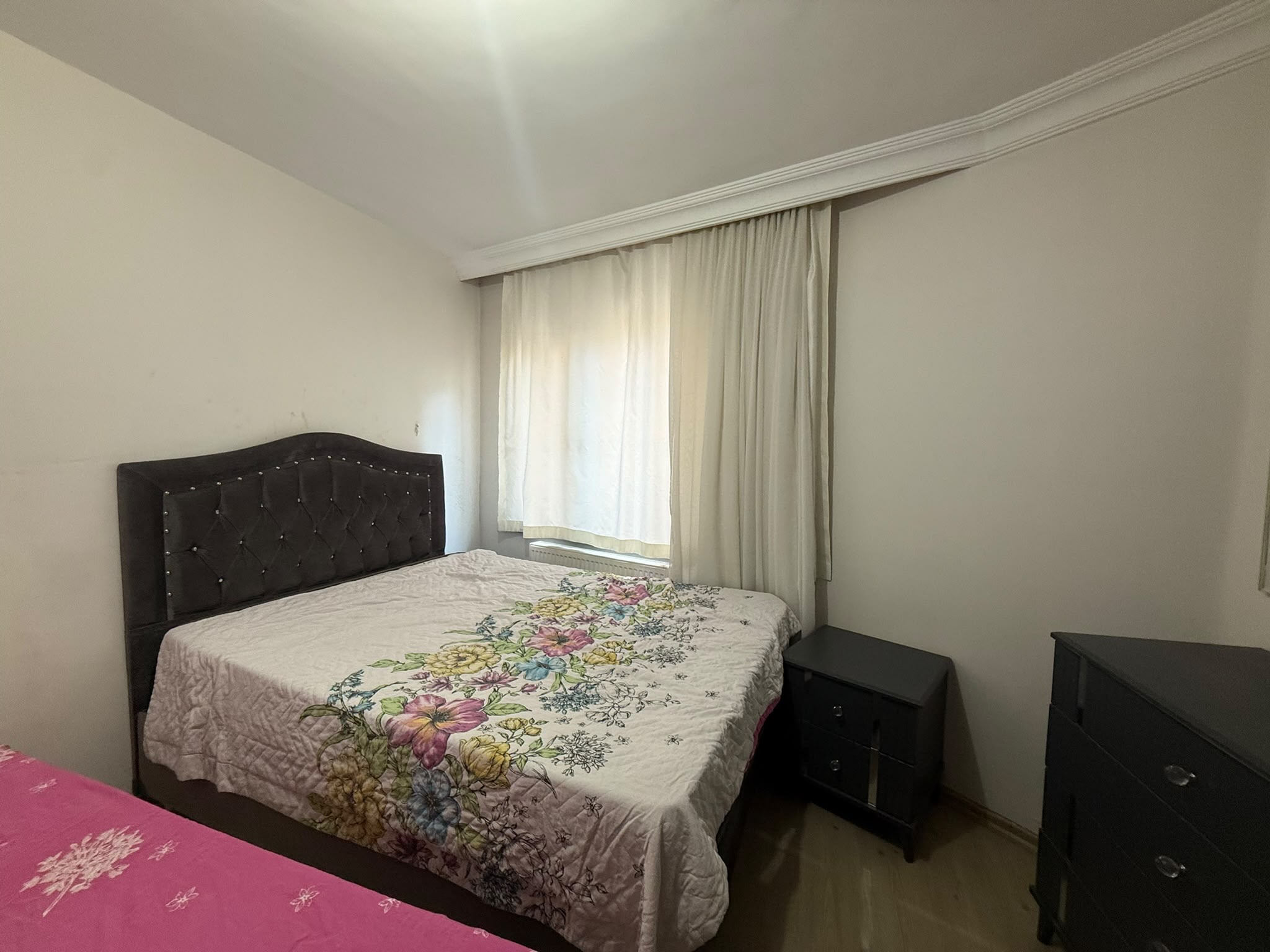 Çıksalın Sokak'ta Bahçe Kullanımlı Eşyalı Daire